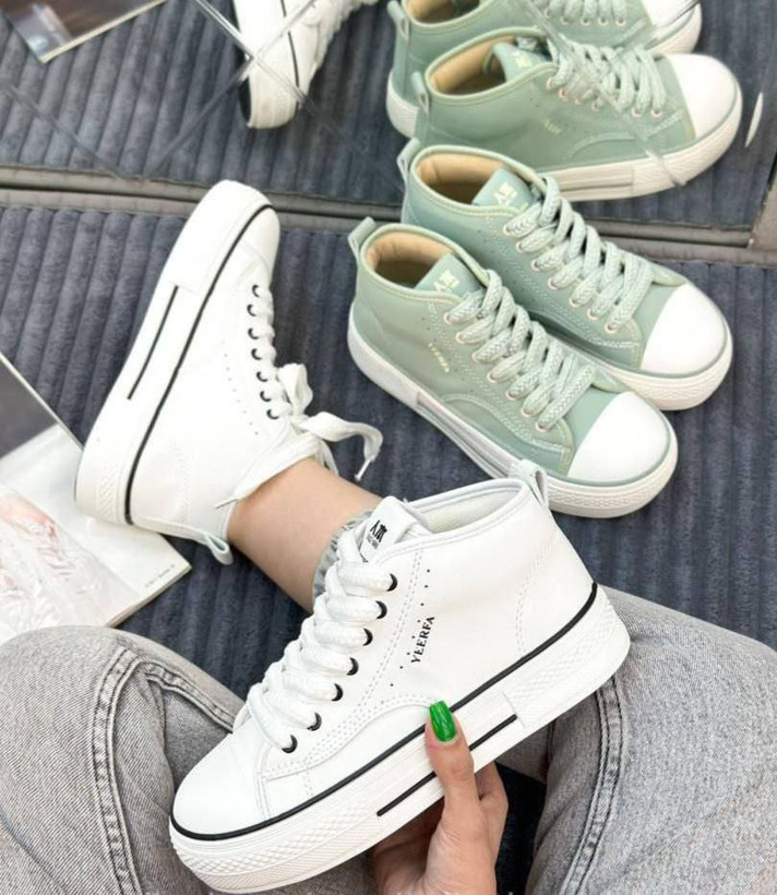 سفارش کفش کتونی زنانه کد ۱۰۷۳