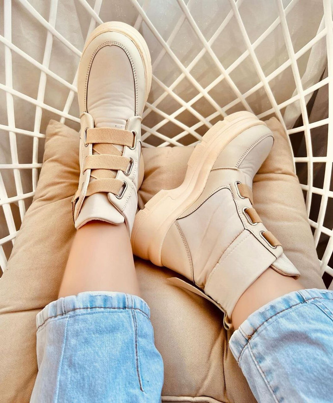 خرید و مشاهده قیمت بوت کاپشنی چسبی زنانه کد ۱۴۴۶