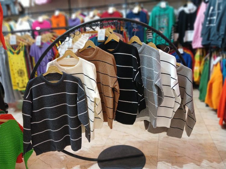 سفارش و خرید اینترنتی بلوزبافت لش خطی کد 42808