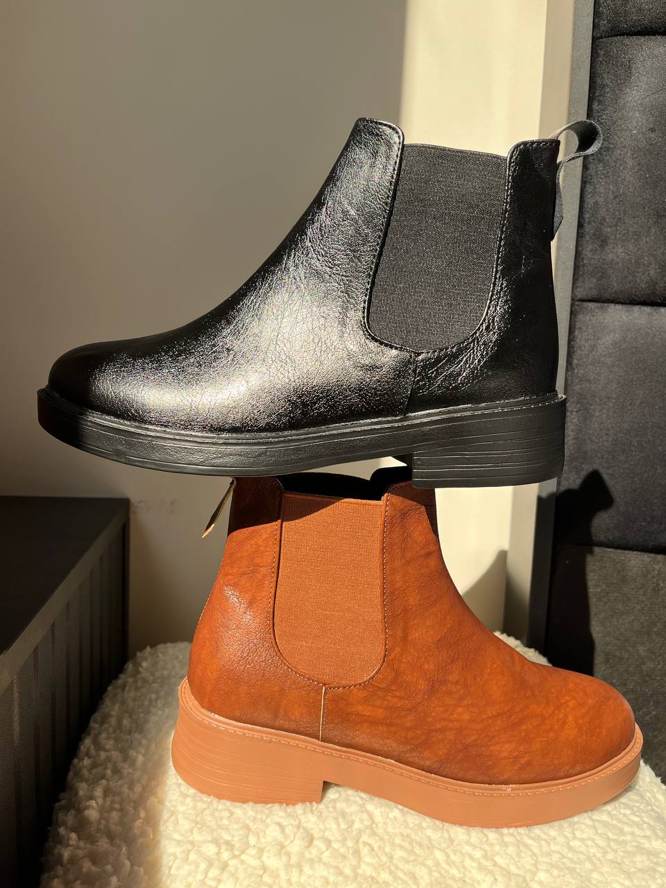 خرید و مشاهده قیمت نیم بوت کلاسیک دو کش زنانه کد ۱۸۱۵