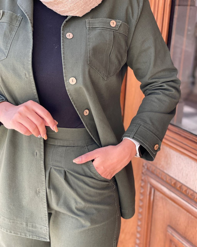 سفارش و مشاهده قیمت ست مانتو شلوار یقه شکاری کد 78289