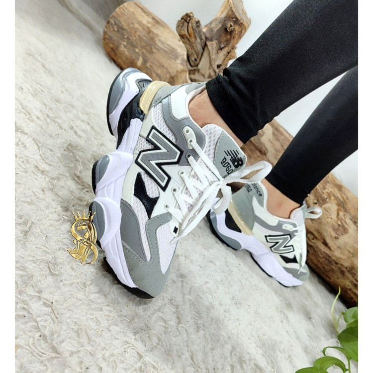 خرید و مشاهده قیمت کتونی طبی لژدار زنانه مدل نیوبالانس 9060 کد 75276