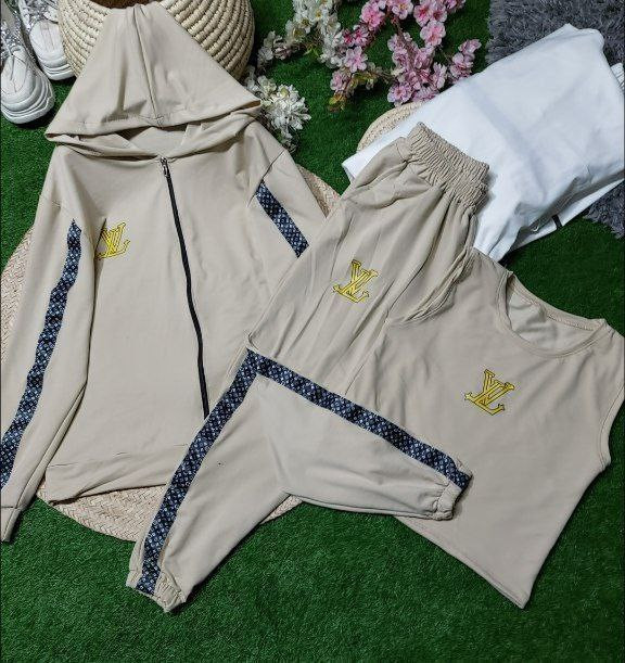 مشاهده قیمت و سفارش اینترنتی سه تیکه کراپ سویشرت شلوار وی ال کد 81250