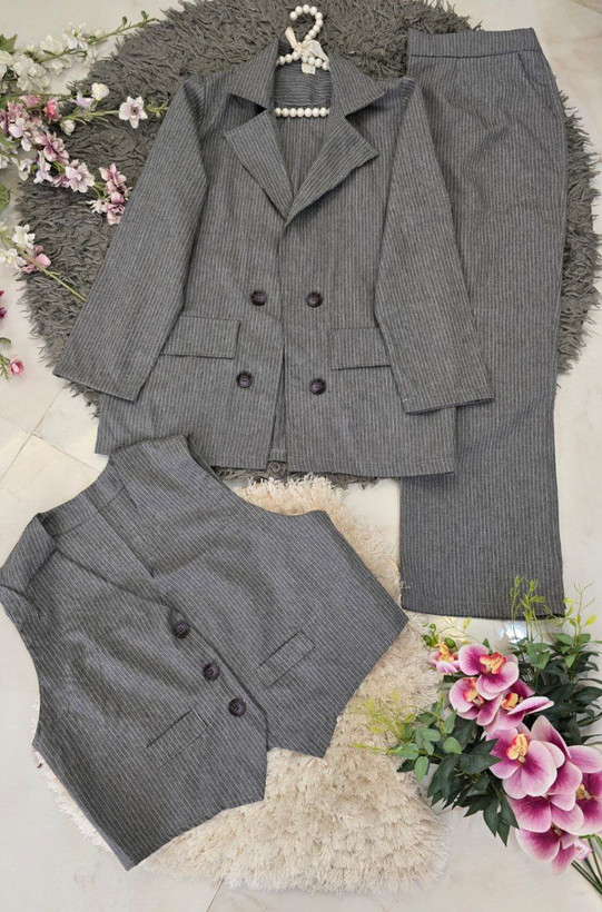 مشاهده قیمت و خرید کت شلوار جلیقه مدل نسترن کد 83484