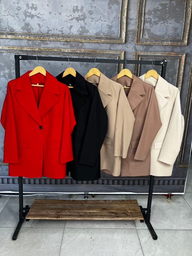 خرید و مشاهده قیمت مانتو کتی مازراتی کد ۳۰۵۵