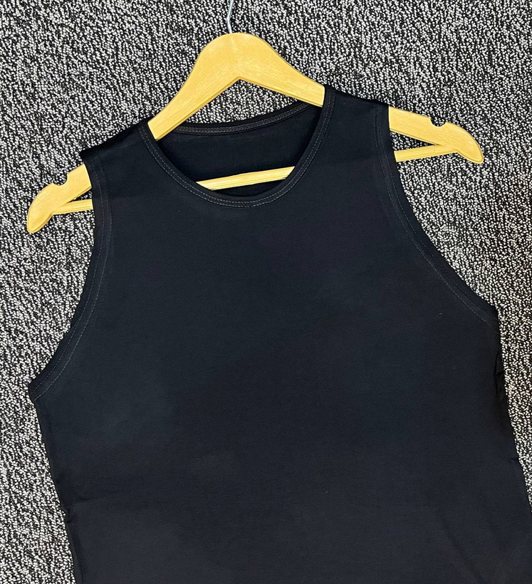 سفارش و خرید اینترنتی تاپ زنانه مشکی ساده کد 7466