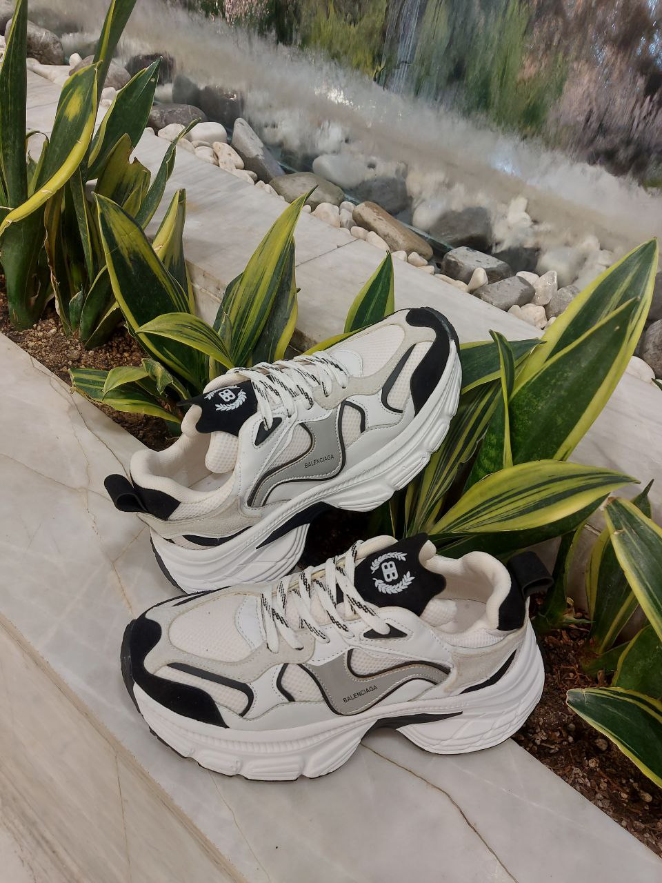 سفارش و مشاهده قیمت کتونی زنانه balenciaga کد ۳۱۱۹