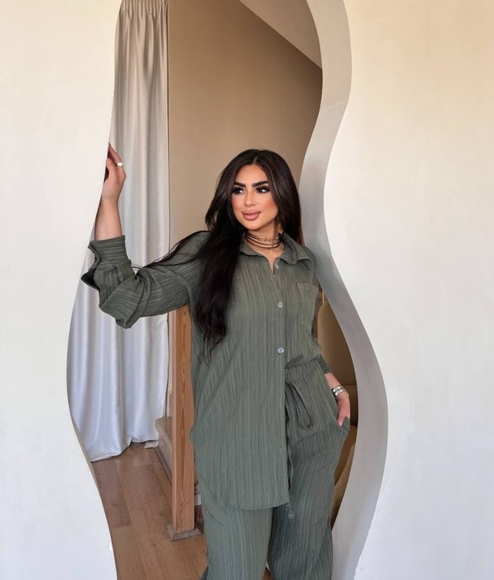 مشاهده قیمت و سفارش ست مانتو شلوار کلیسا کد ۳۱۶۸