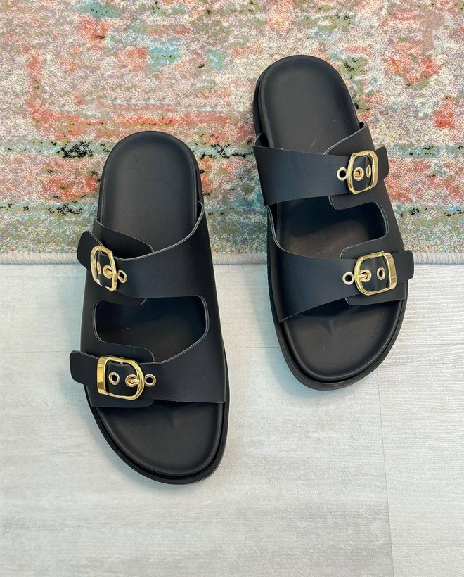 خرید صندل دو سگک زارا کد ۳۲۴۰