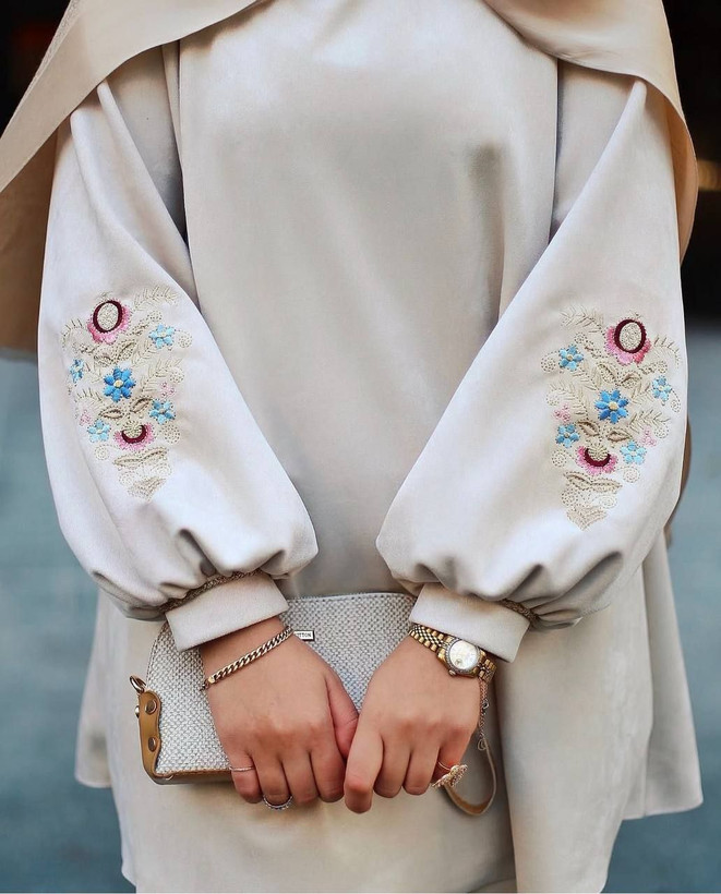 سفارش اینترنتی ست مانتو شلوار آویناز کد ۳۲۷۸