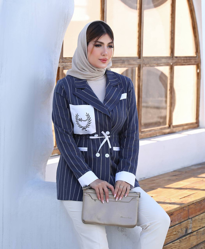 سفارش آنلاین مانتو دیپلمات جیب گلدوزی مزون دوزی کد ۳۲۹۰