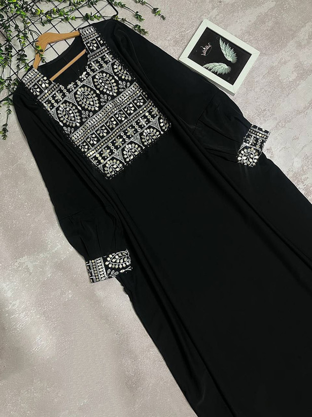 سفارش مانتو عبایی حورناز کد 3923