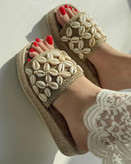 سفارش اینترنتی صندل طبی کنفی صدف دوزی شده کد ۳۴۴۳