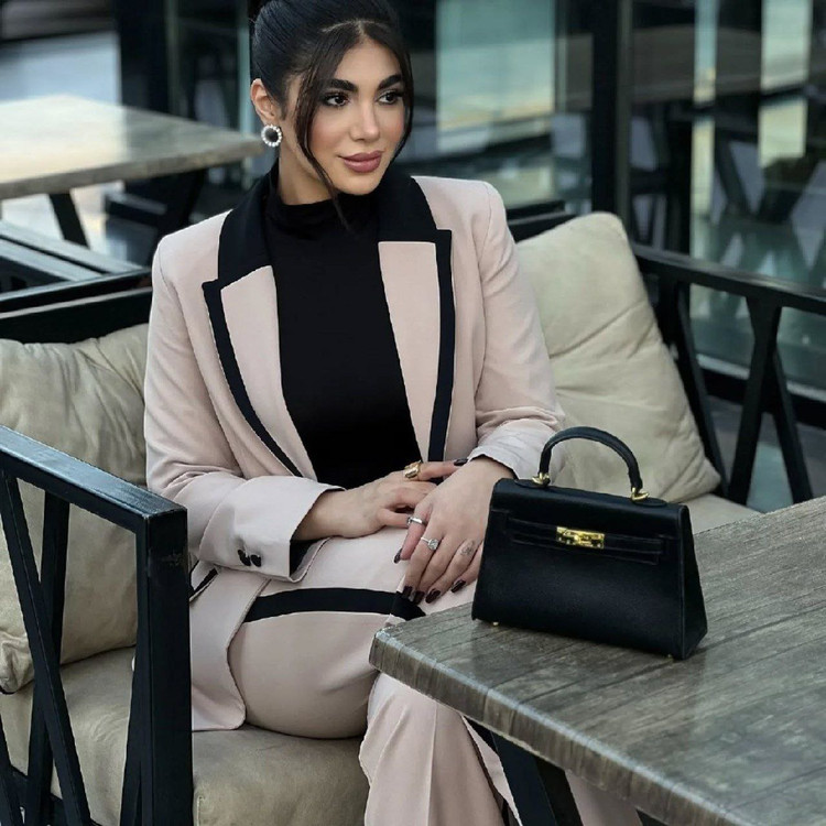 مشاهده قیمت کت و شلوار کلاسیک بهاره کد ۳۶۲۹