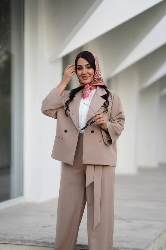 سفارش و مشاهده قیمت کت و شلوار مزون دوزی سورنا کد ۴۲۳۹