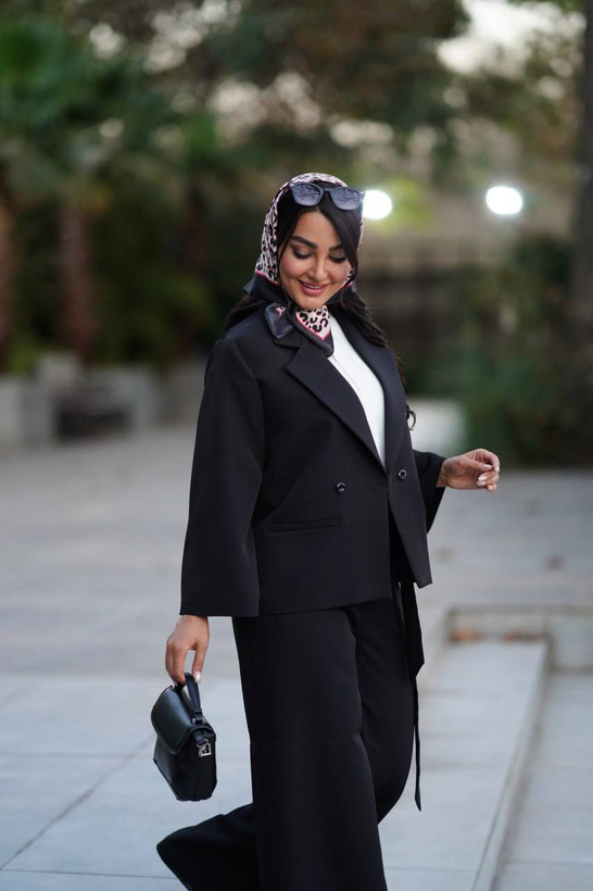 سفارش کت و شلوار مزون دوزی سورنا کد ۴۲۳۹