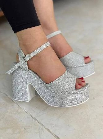 خرید آنلاین صندل فشن لژدار کد ۴۲۵۸