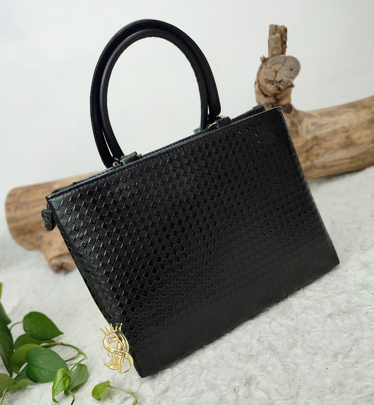 مشاهده قیمت کیف مجلسی زنانه مدل ورونیکا کد 100032