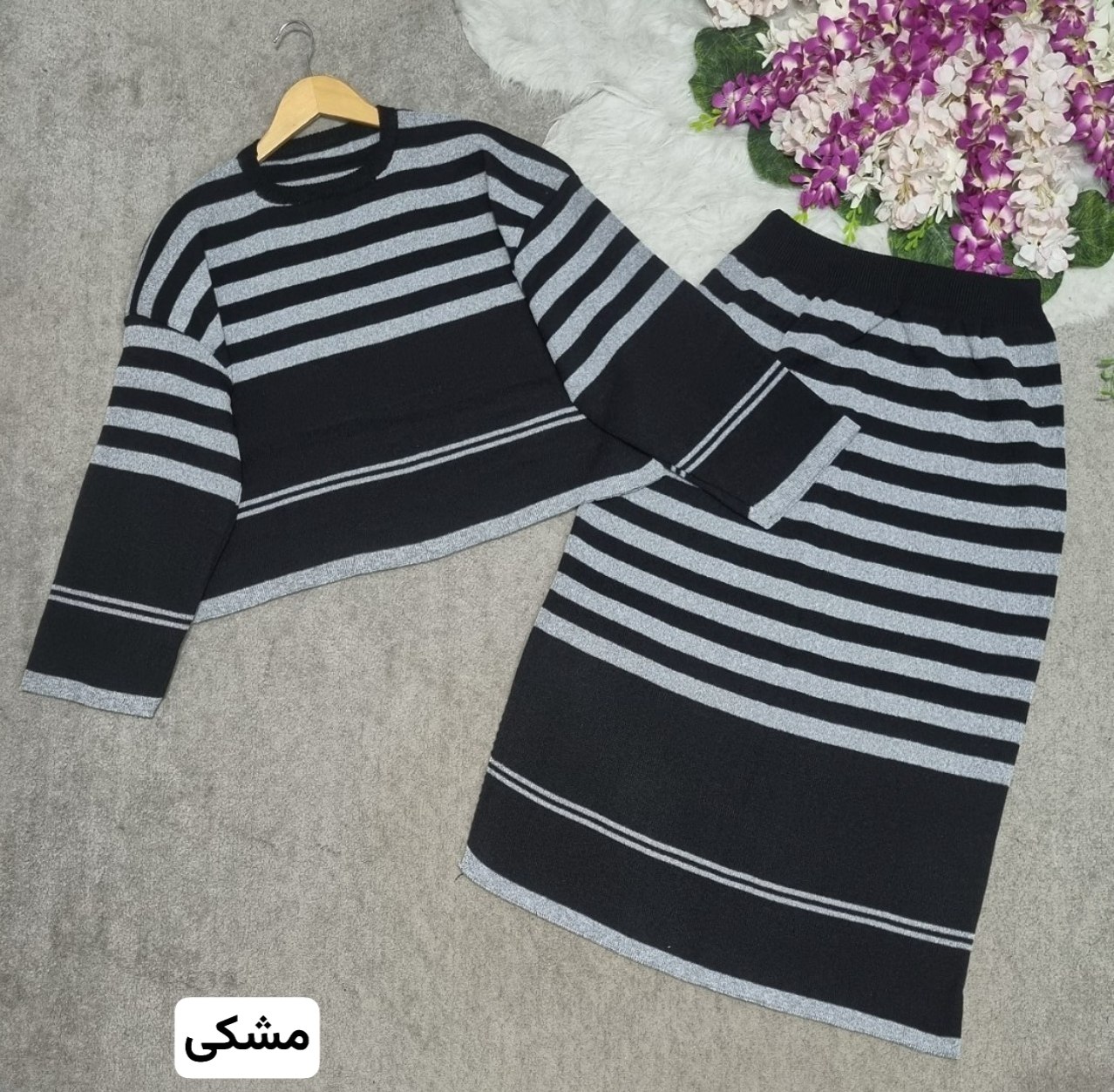مشاهده قیمت ست بلوز دامن بافت خورشید کد 43664