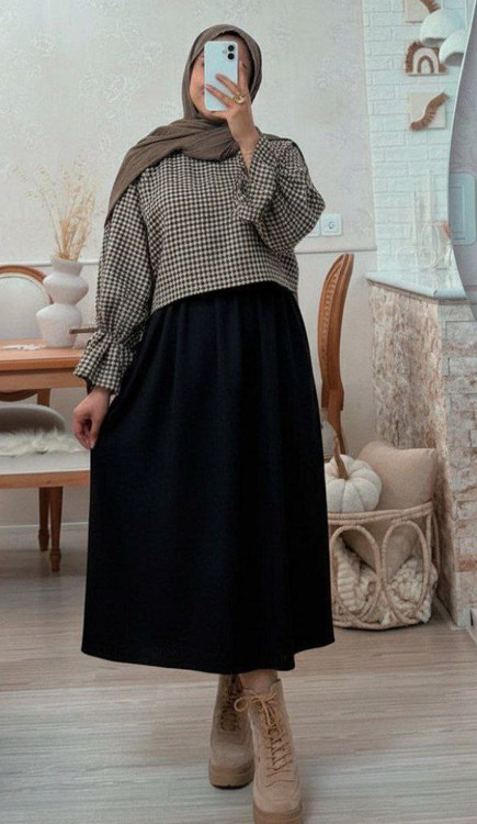 خرید اینترنتی شومیز دامن نیکا کد ۴۳۵۷