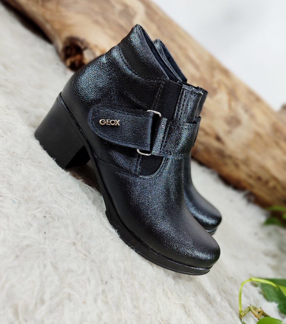 مشاهده قیمت کفش طبی مدل جوکس چسبی کد 99964