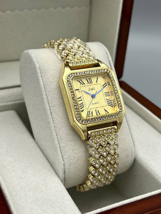سفارش ساعت زنانه نگین دار مجلسی بند استیل کد 369349