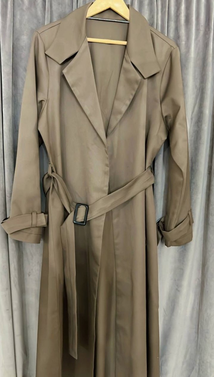 سفارش اینترنتی مانتو طرح بارونی کد ۴۵۲۰