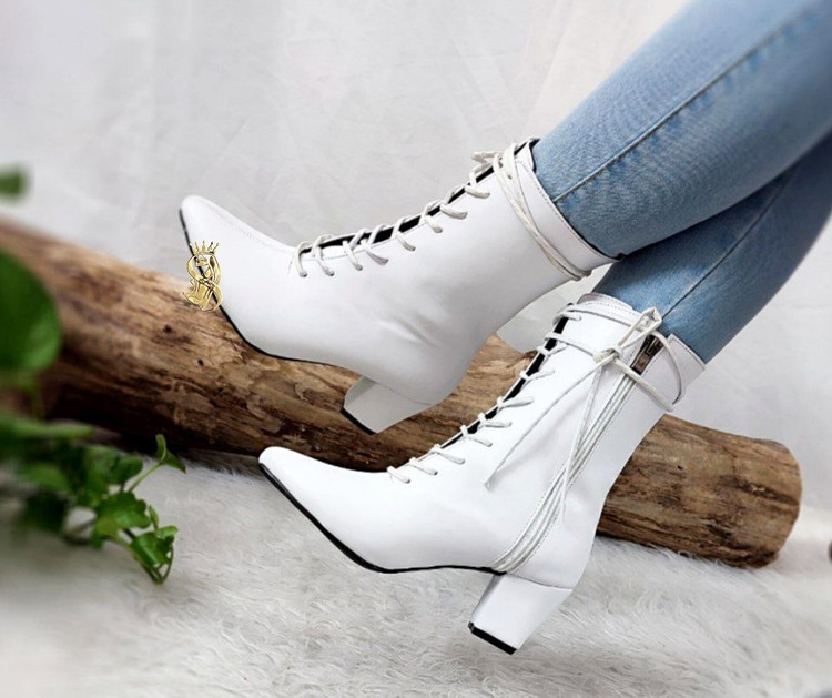 خرید بوت پاشنه دار مدل بند چرمی کد 75008