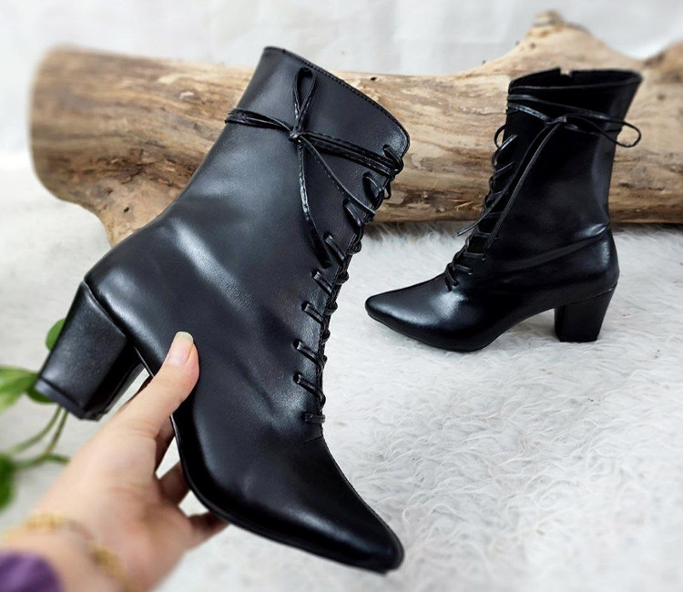 خرید اینترنتی بوت پاشنه دار مدل بند چرمی کد 75008